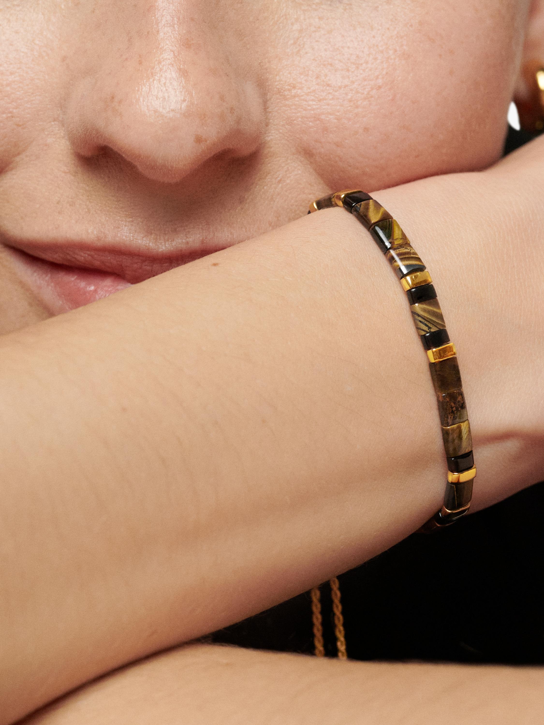 Monica Vinader Delphi gemstone friendship bracelet gold - British product