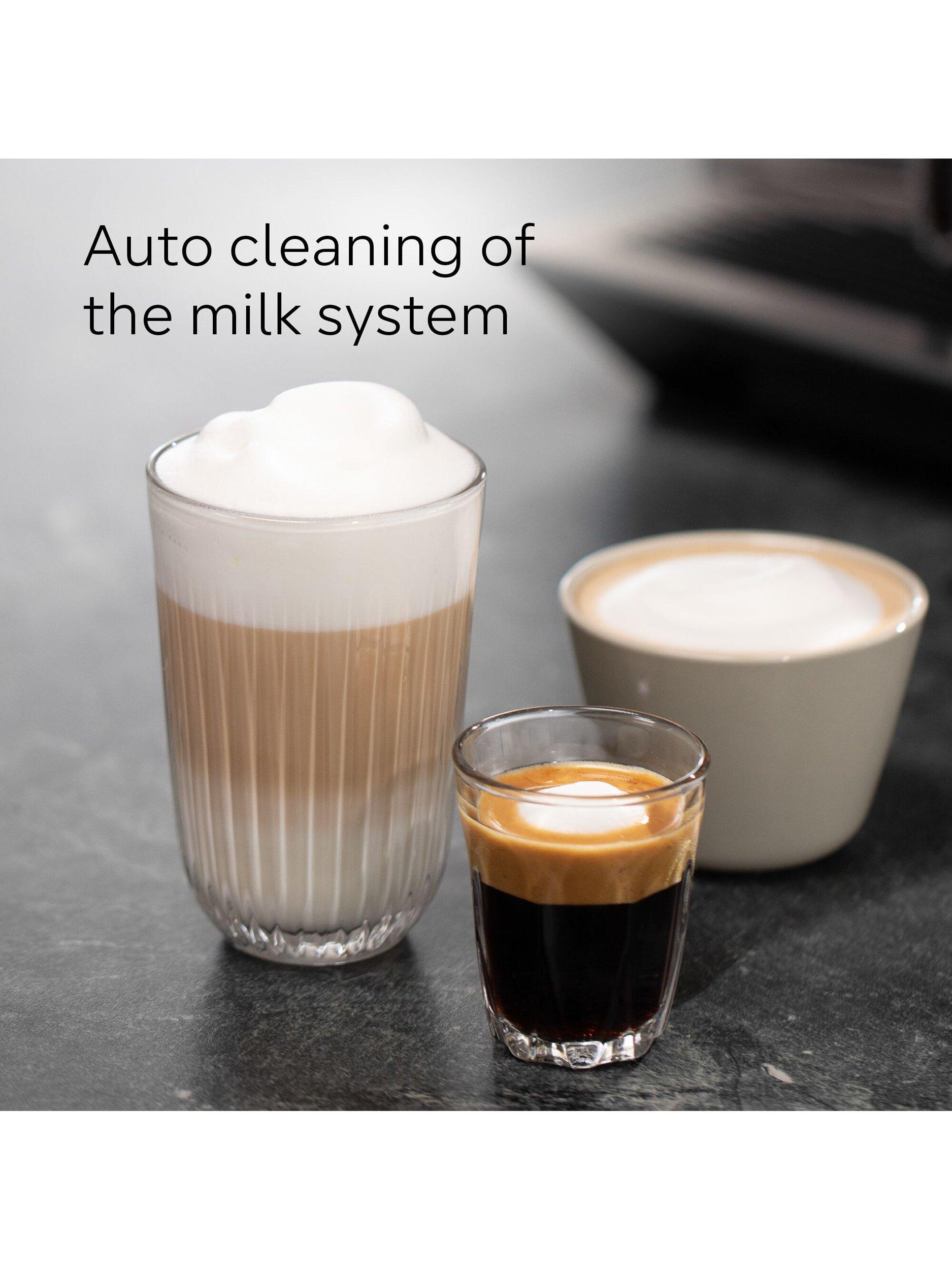 Siemens EQ700 Vollautomatische Kaffeevollautomat, Schwarz (Britische Marke)