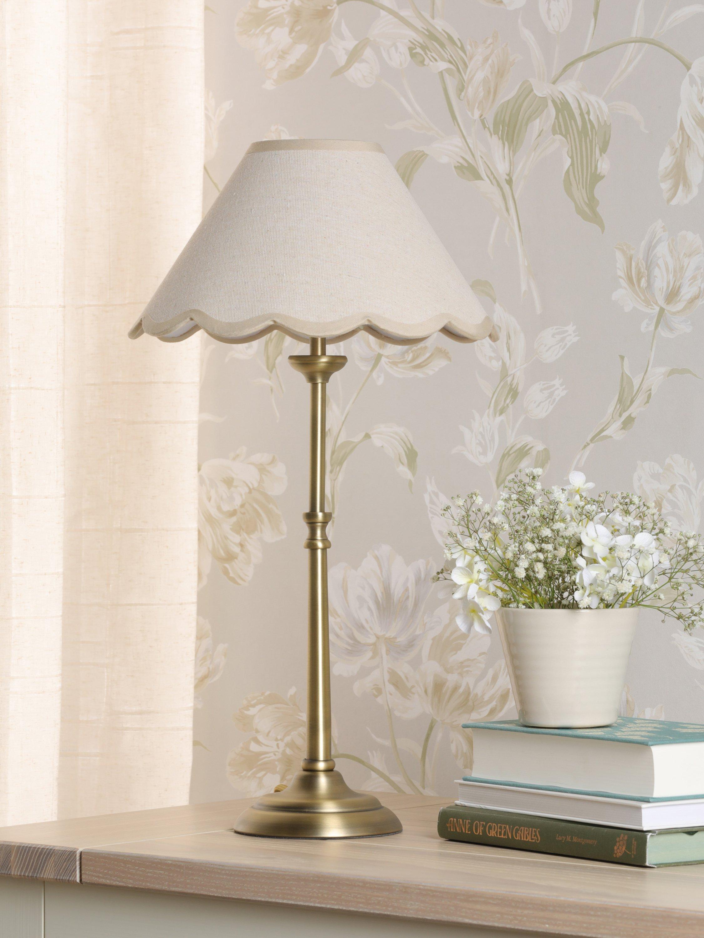 Laura Ashley Cordwell Muschel-Tischlampe (Britische Marke)