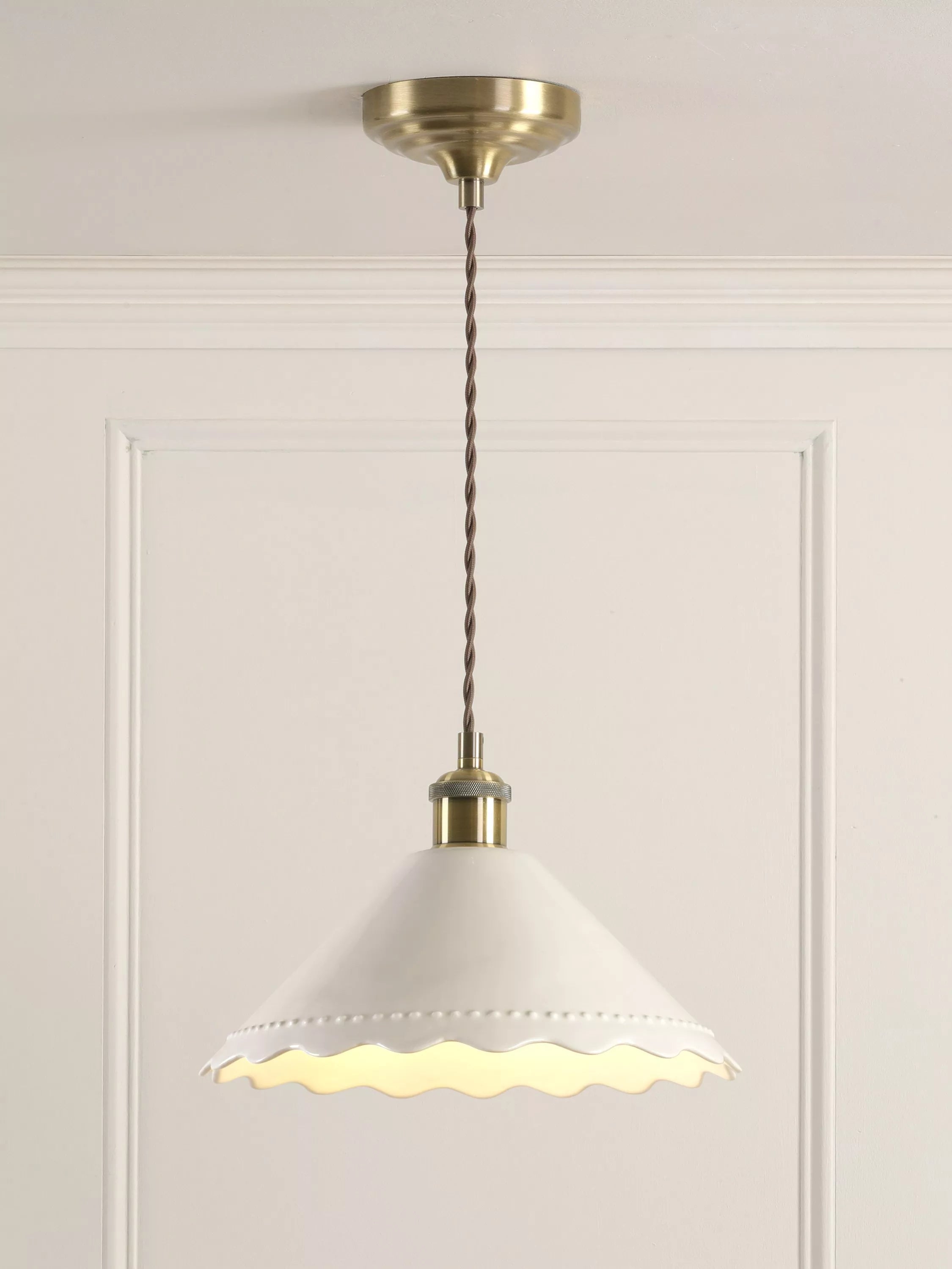 Laura Ashley pendant ceiling light white scalloped ceramic shade 29cm - British product