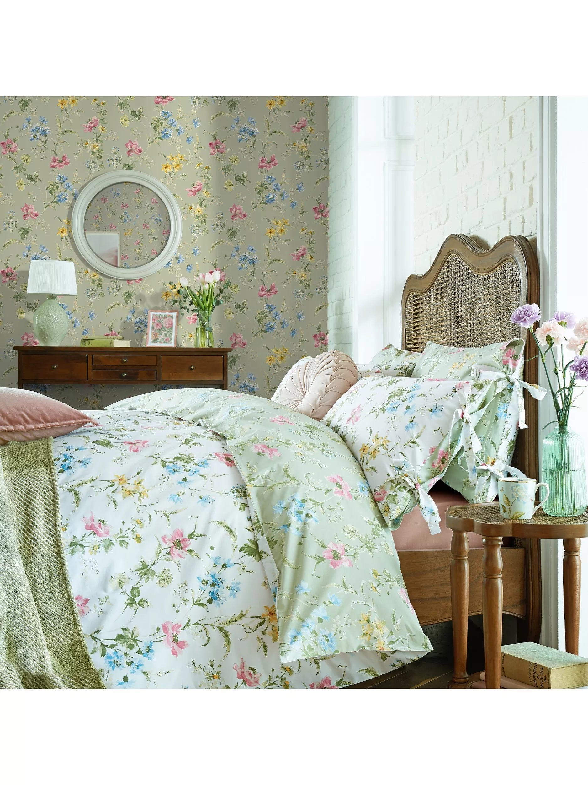 Laura Ashley Poppy Meadow floral wallpaper, UK version