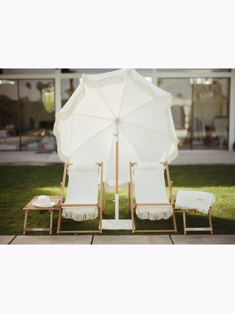 Business & Pleasure Co classic parasol base white, UK version