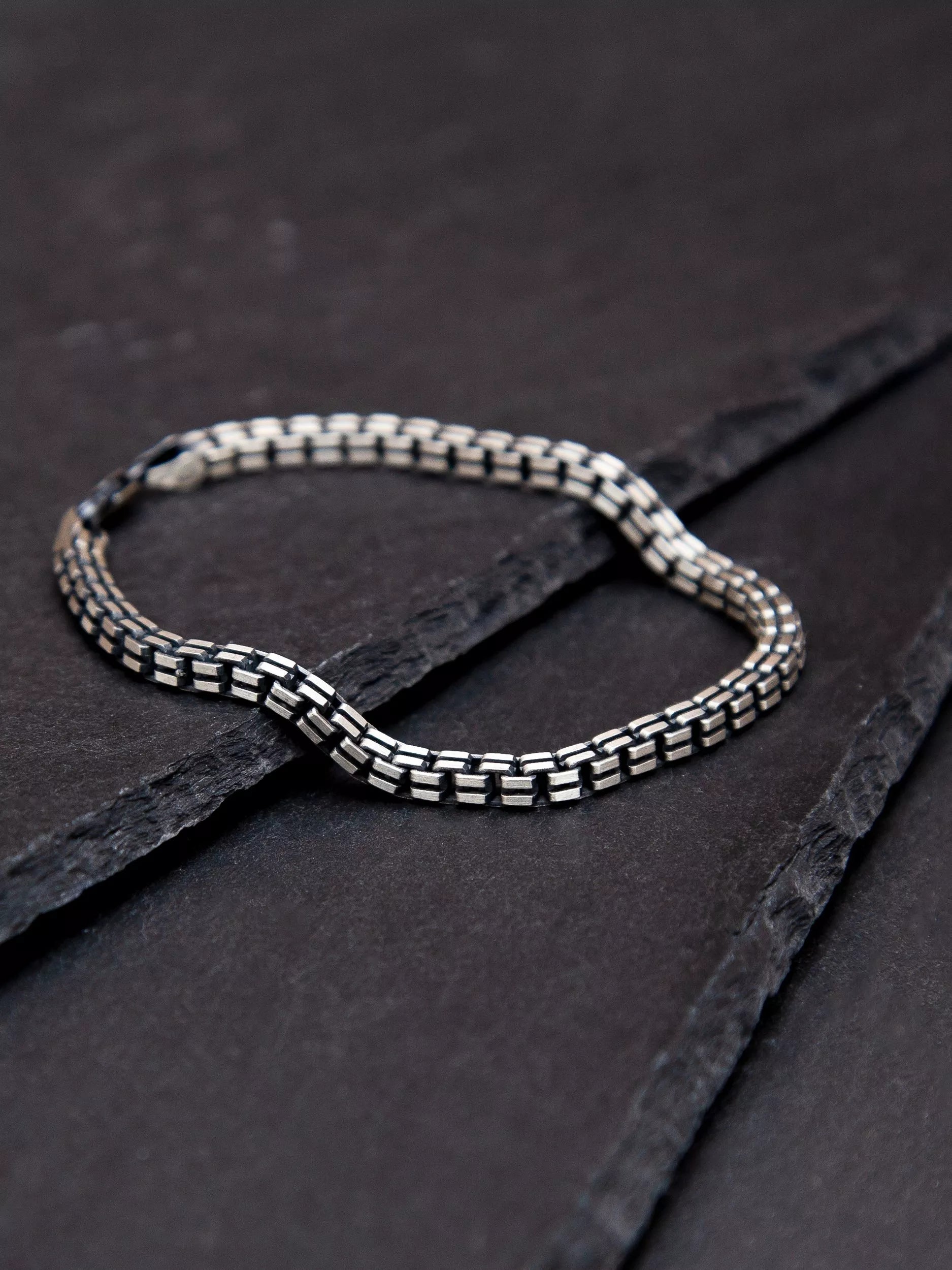 Hoxton London oxidised grooved box bracelet 20cm, UK version