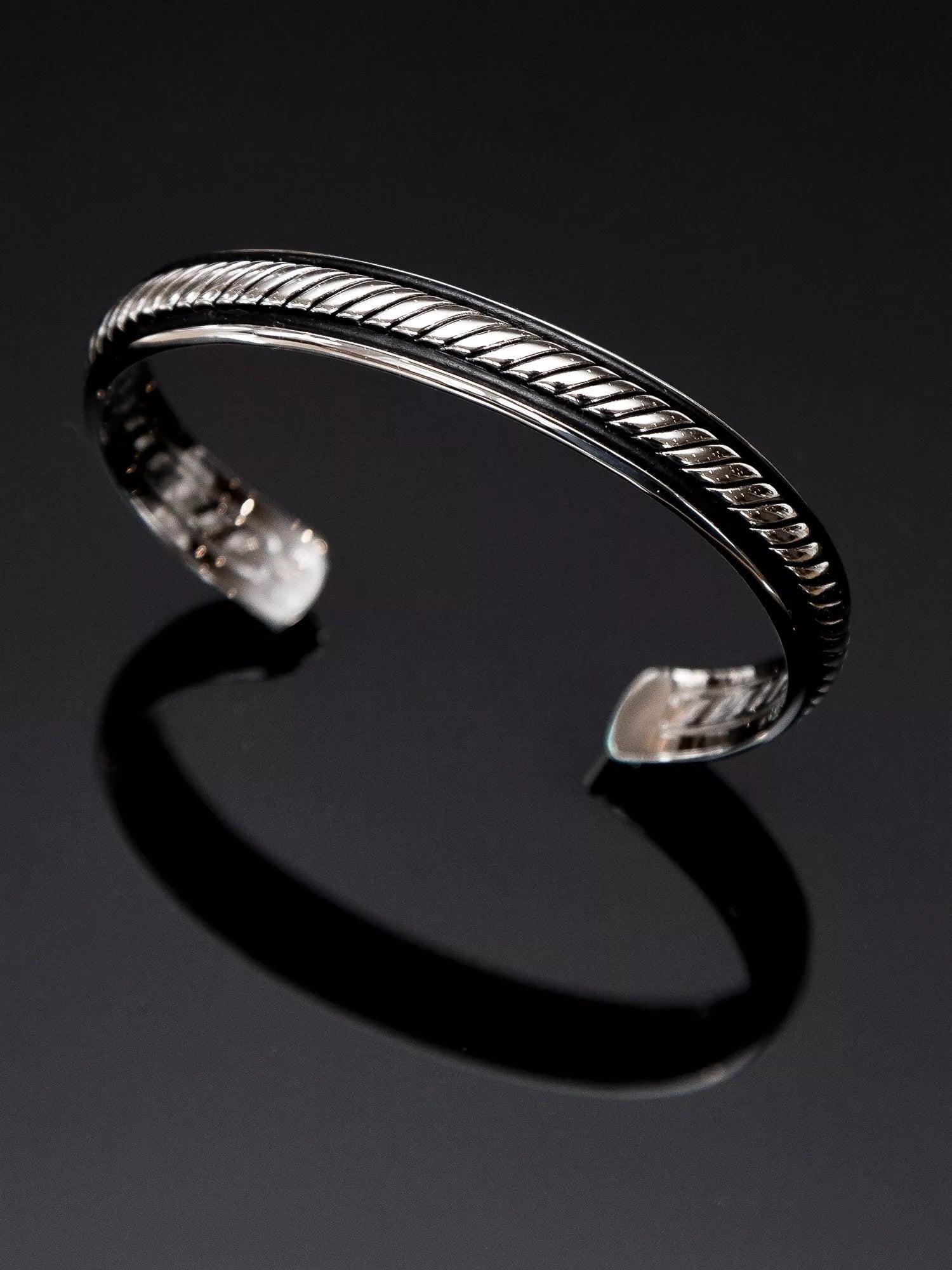 Hoxton London twist leather bangle silver black, imported from the UK