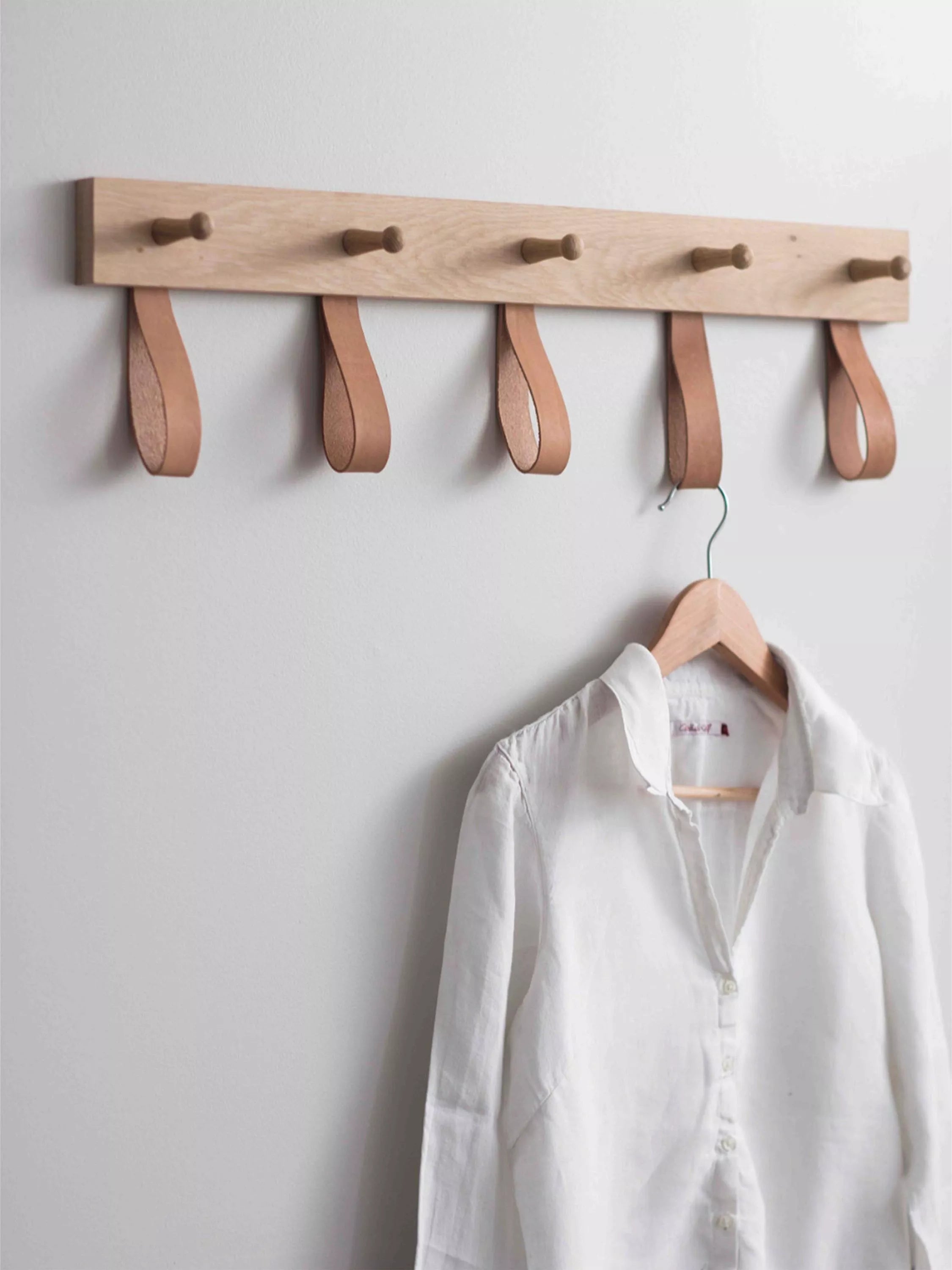 Garden Trading Kelston 5 peg rail natural oak and leather, UK version