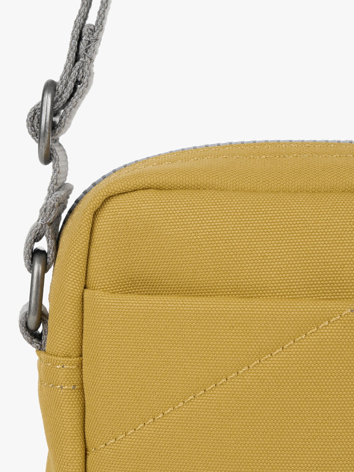 ROKA London Bond Umhängetasche aus recyceltem Canvas, 1,5 L - Britisches Produkt
