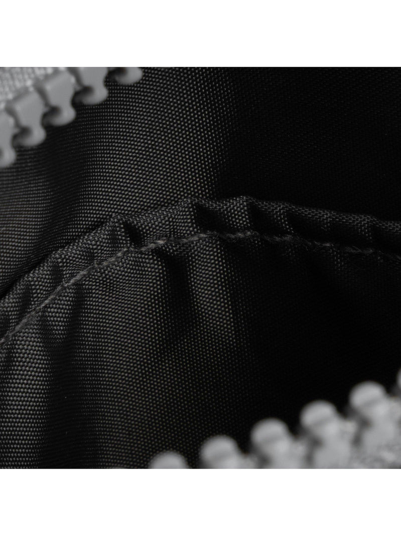ROKA London Chelsea Umhängetasche aus recyceltem Nylon, importiert aus dem Vereinigten Königreich