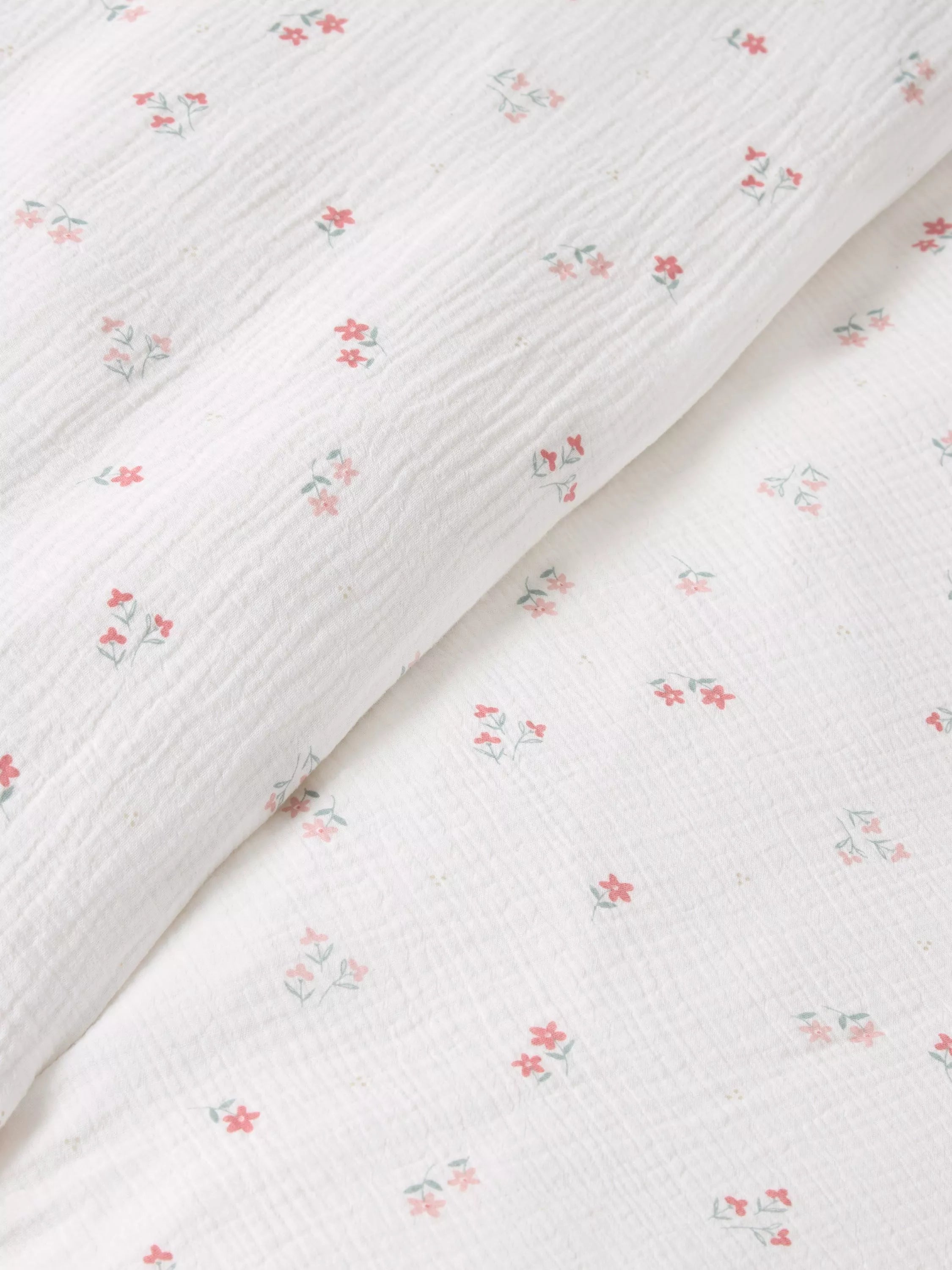 John Lewis kids primrose ruffle cotton duvet set white, UK version