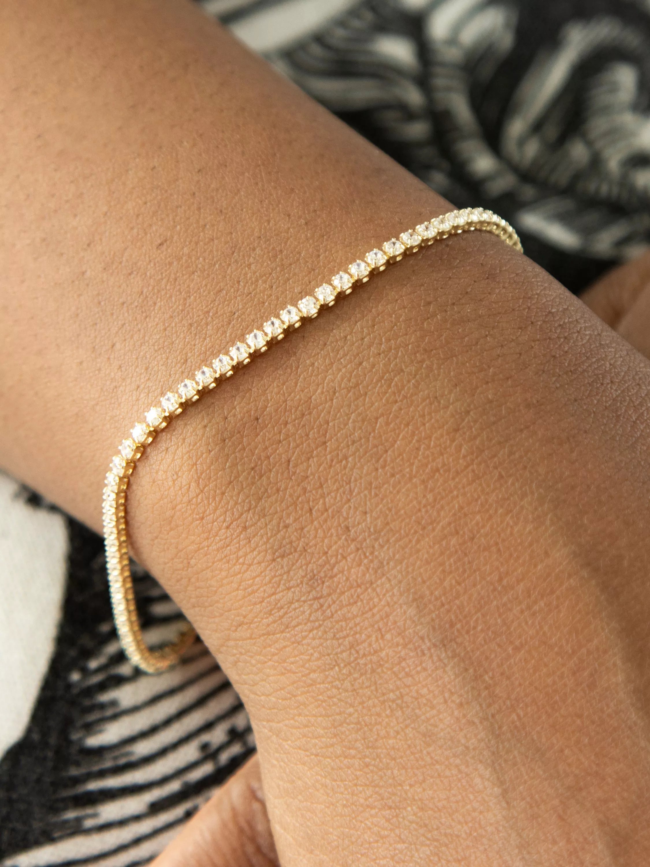 IBB 9ct gold cubic zirconia tennis bracelet (British brand)