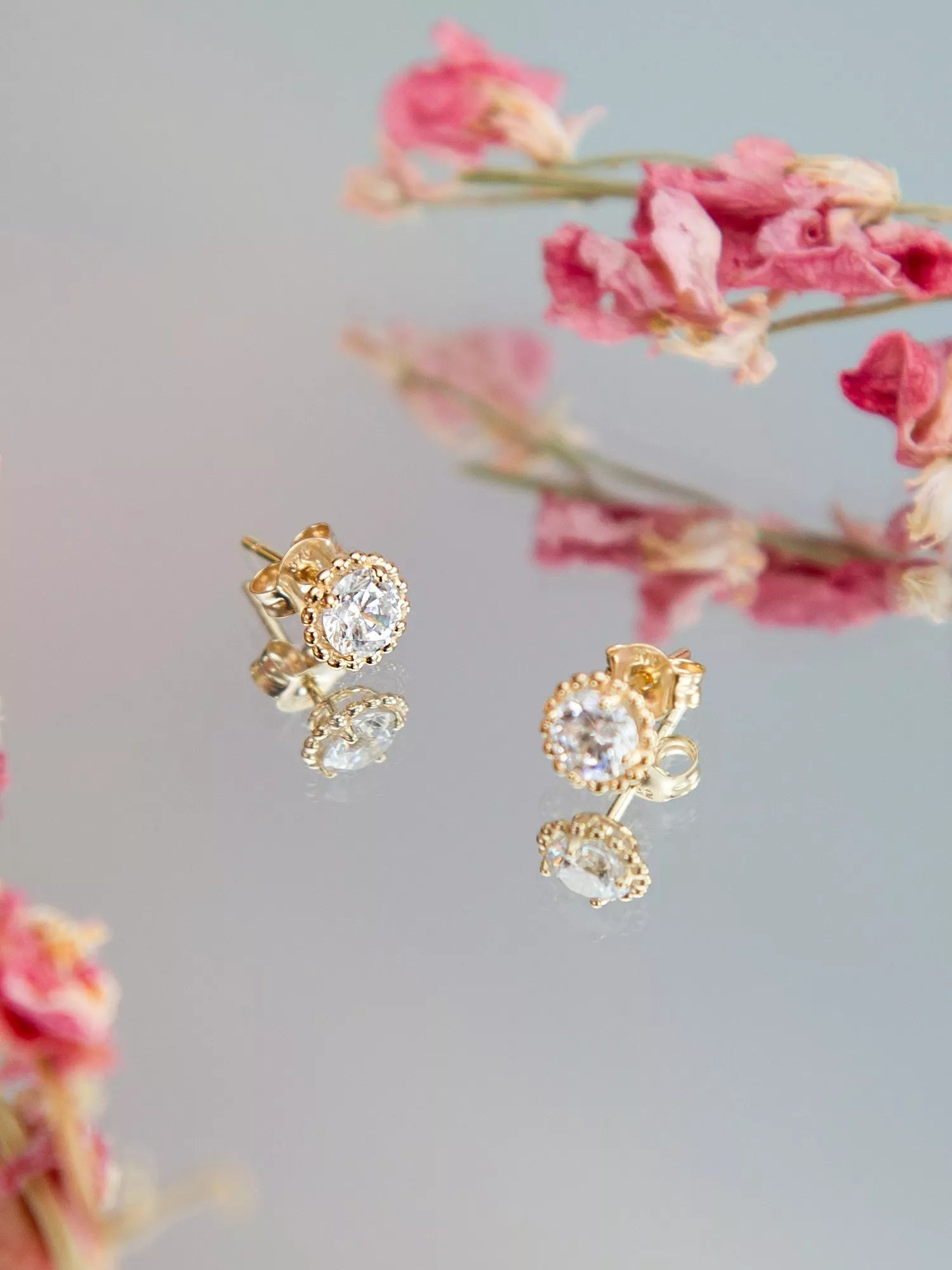 IBB 9ct gold cubic zirconia halo stud earrings, imported from the UK