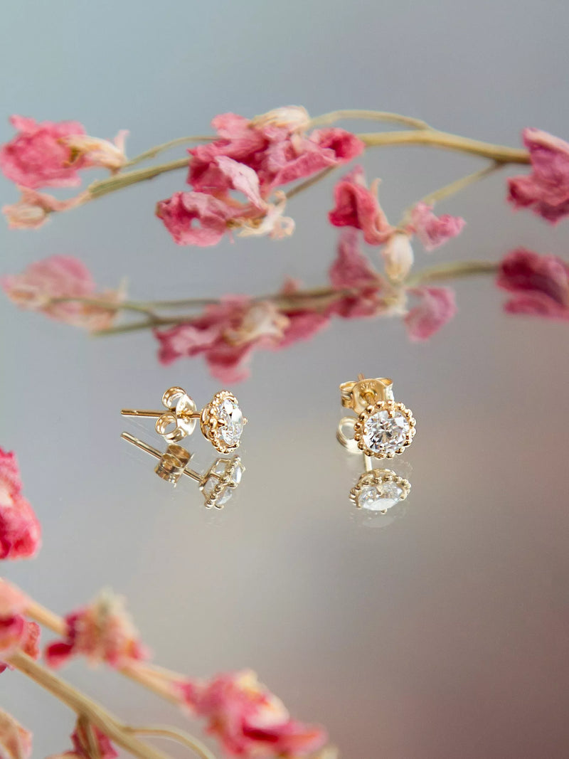 IBB 9ct gold cubic zirconia halo stud earrings, imported from the UK