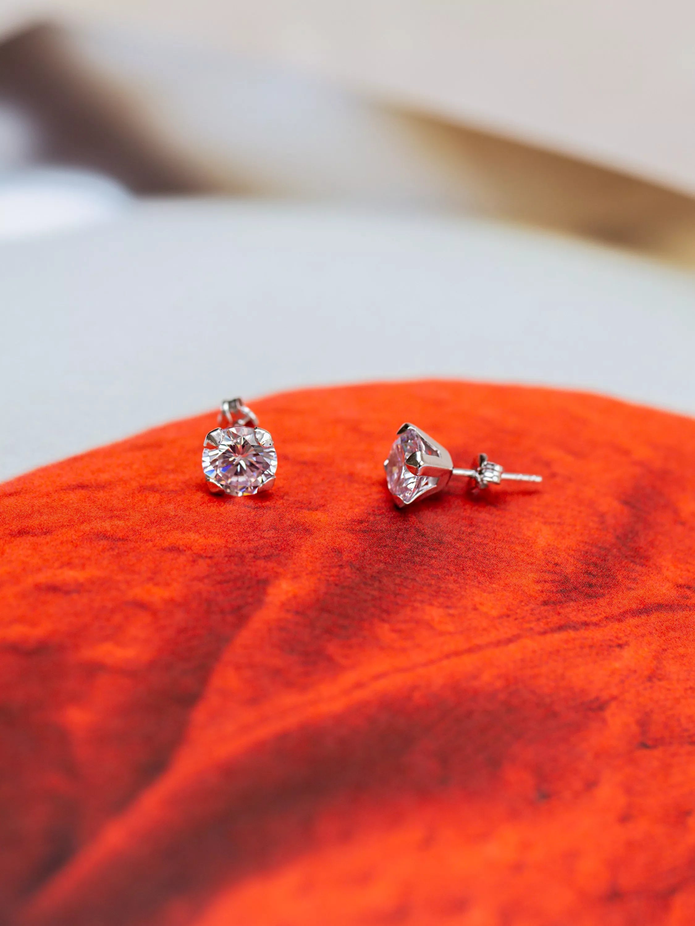 IBB stud earrings cubic zirconia round (British brand)