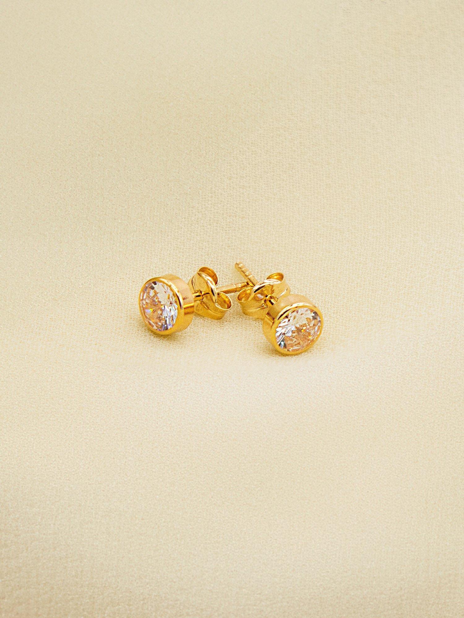 IBB 18ct gold cubic zirconia stud earrings 0.5cm, imported from the UK