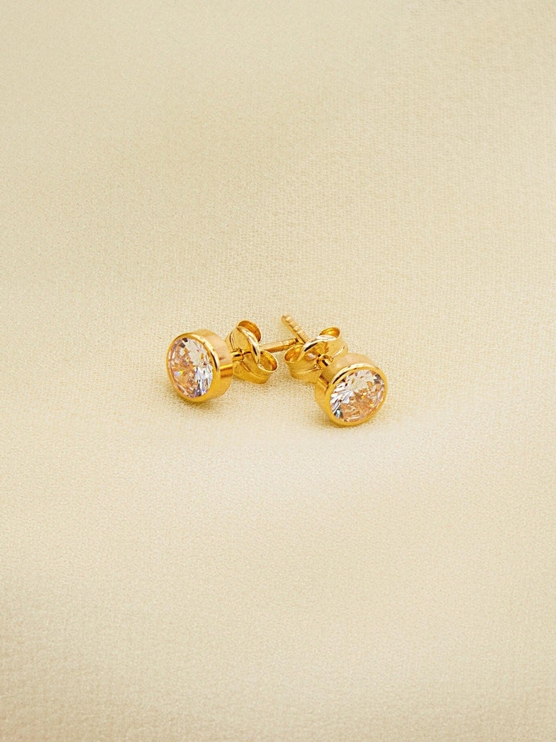 IBB 18ct gold cubic zirconia stud earrings 0.5cm, imported from the UK