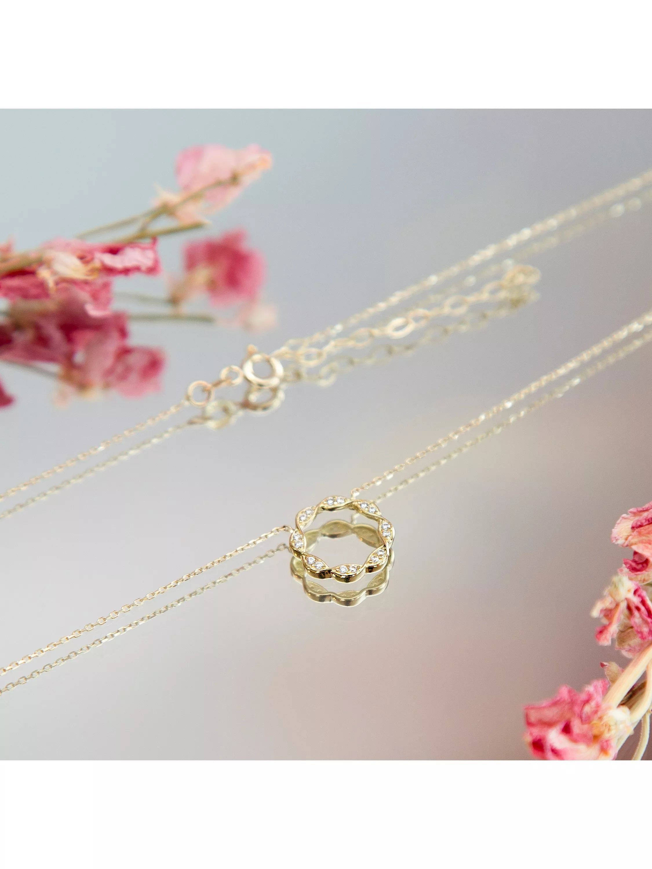 IBB 9ct gold twist circle trace chain necklace - British product