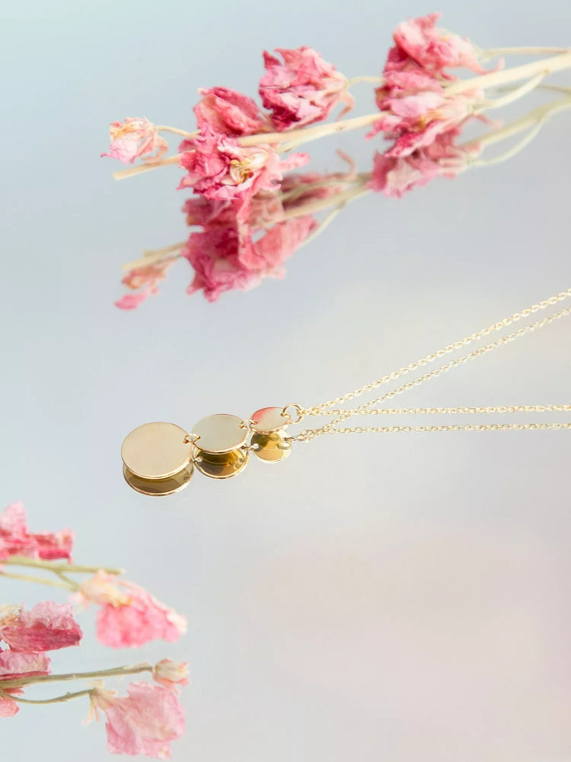 IBB 9ct gold triple disc pendant necklace, imported from the UK