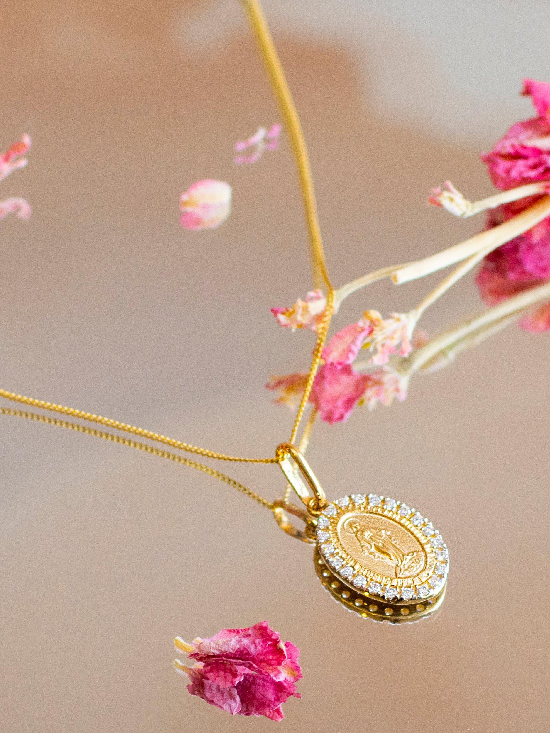 IBB Holy Mary pendant necklace 9ct gold cubic zirconia, UK version