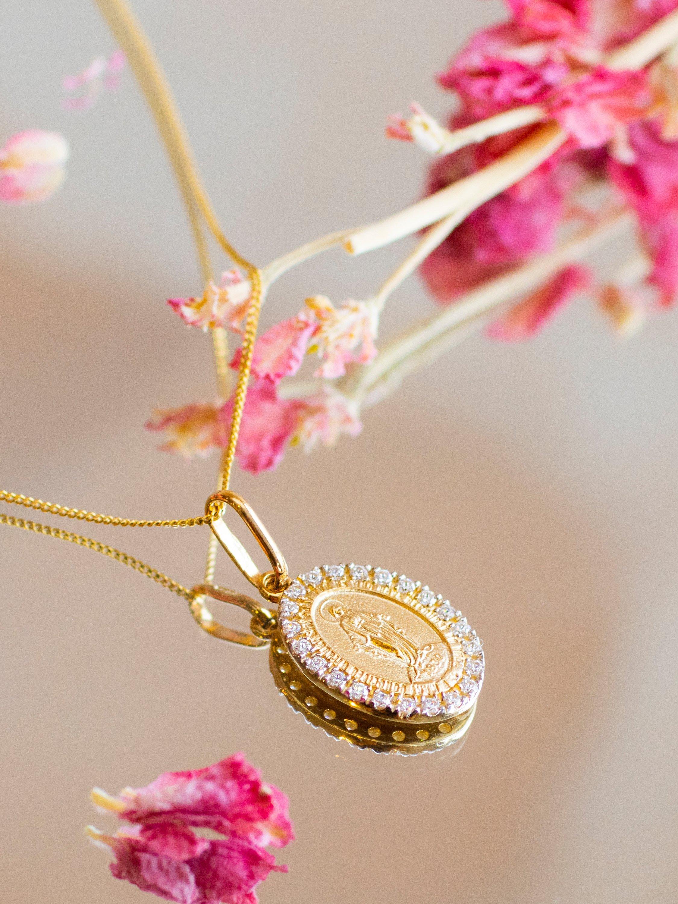 IBB Holy Mary pendant necklace 9ct gold cubic zirconia, UK version