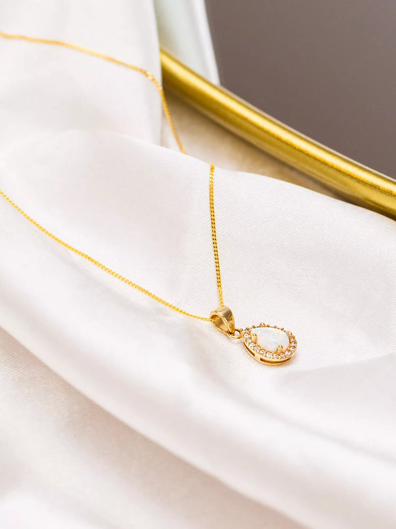 IBB 9ct gold opal teardrop pendant 45cm (British brand)