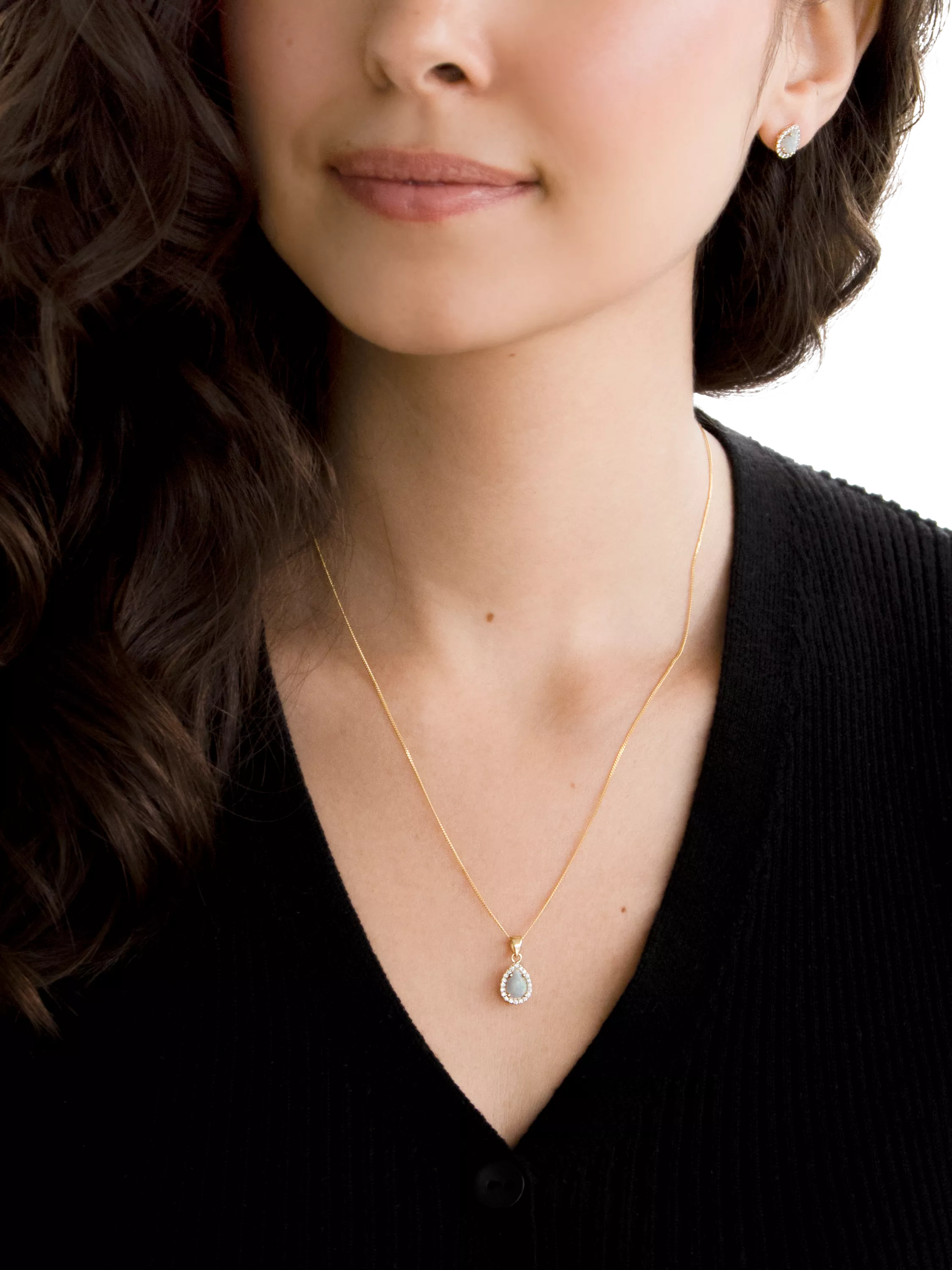 IBB 9ct gold opal teardrop pendant 45cm (British brand)