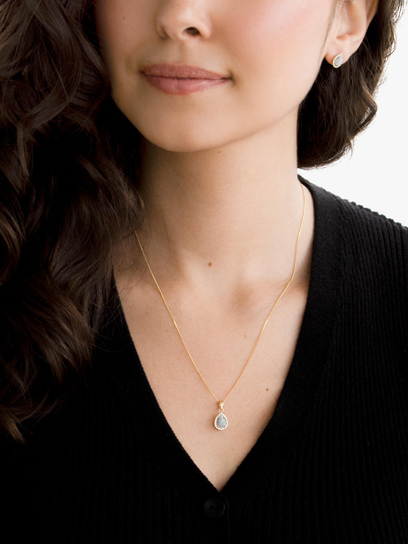 IBB 9ct gold opal teardrop pendant 45cm (British brand)