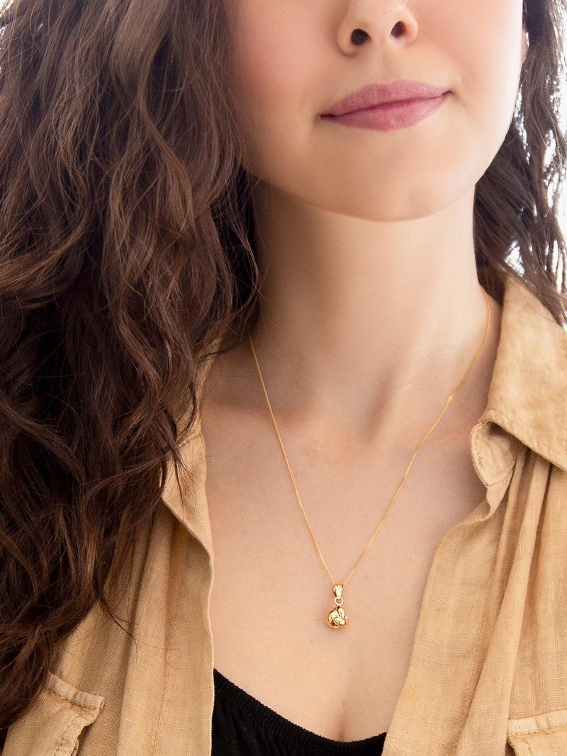 IBB 18ct gold triple knot pendant necklace (British brand)