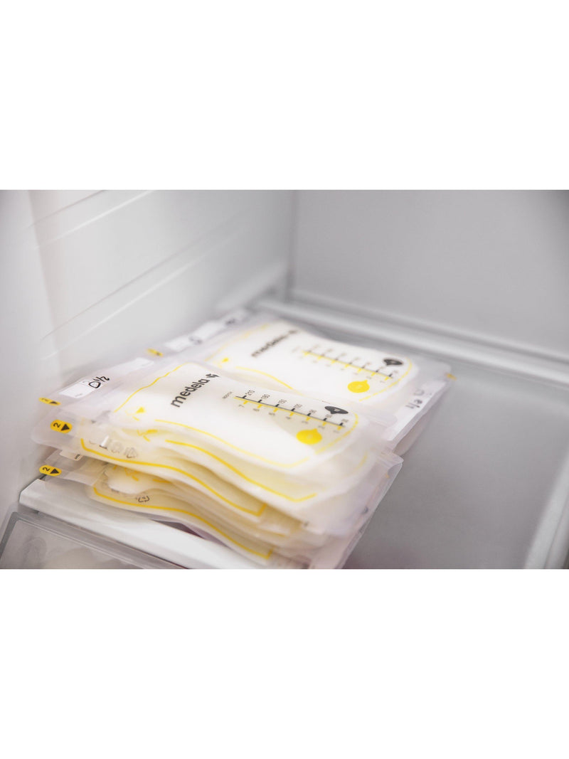 Medela easy pour breastmilk storage bags, pack of 50, imported from the UK
