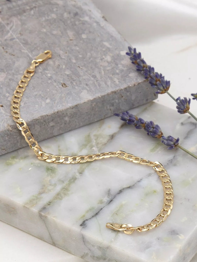 IBB 18ct gold hollow six-sided curb chain bracelet 21.5cm, UK version