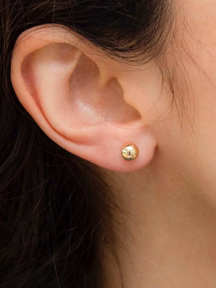 IBB 18ct gold polished ball stud earrings (British brand)