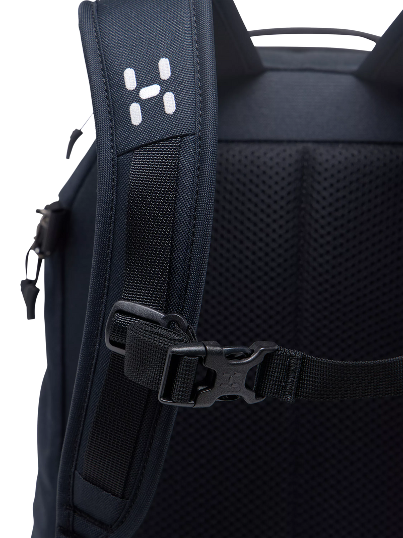 Haglöfs Corker Medium Backpack True Black, UK version