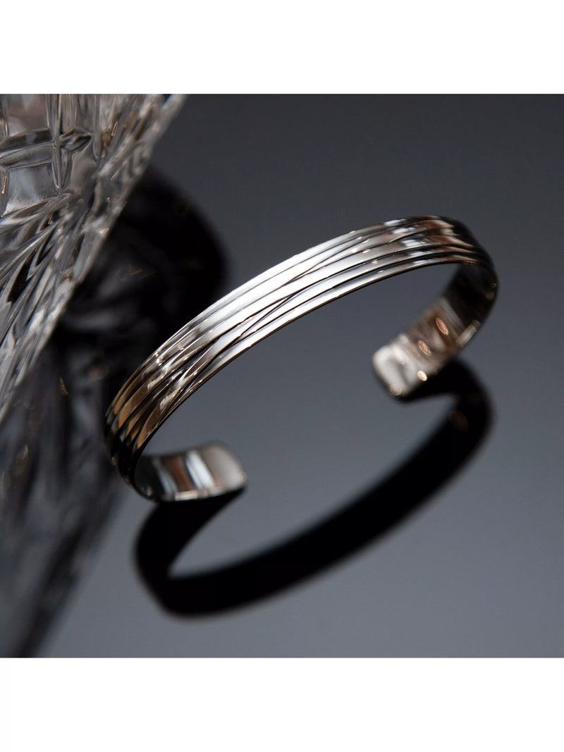 Hoxton London wrap strip cuff bangle silver 65mm, UK version
