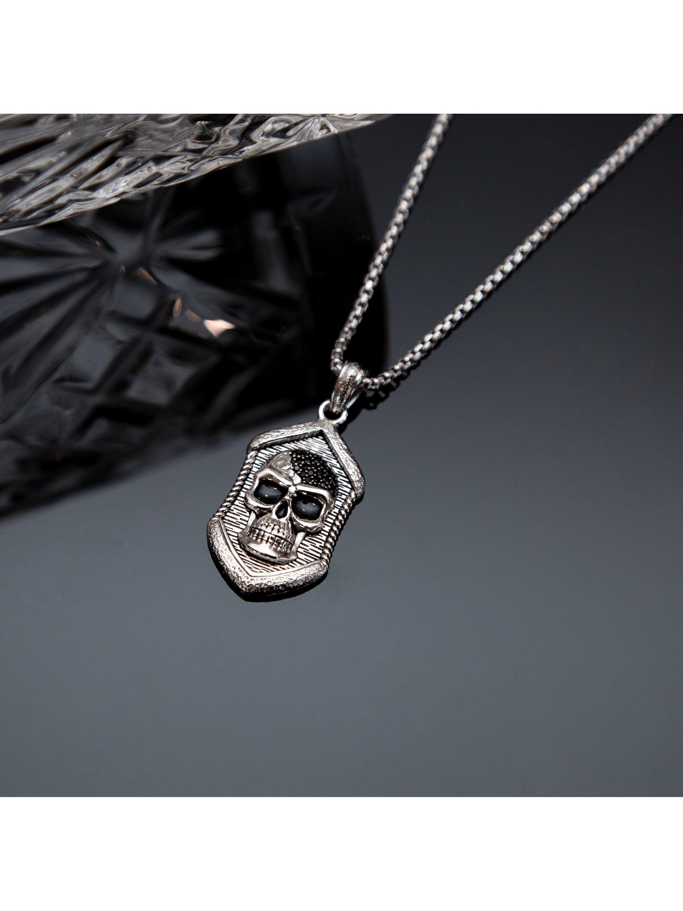 Hoxton London skull pendant necklace silver 56cm chain, imported from the UK