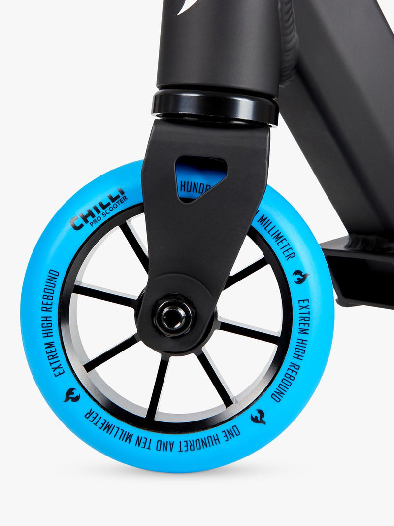 Micro Scooters Chilli Base blue scooter, imported from the UK