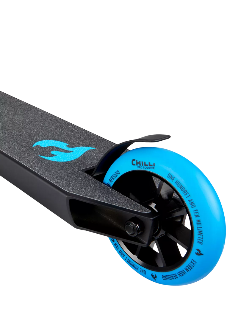 Micro Scooters Chilli Base blue scooter, imported from the UK
