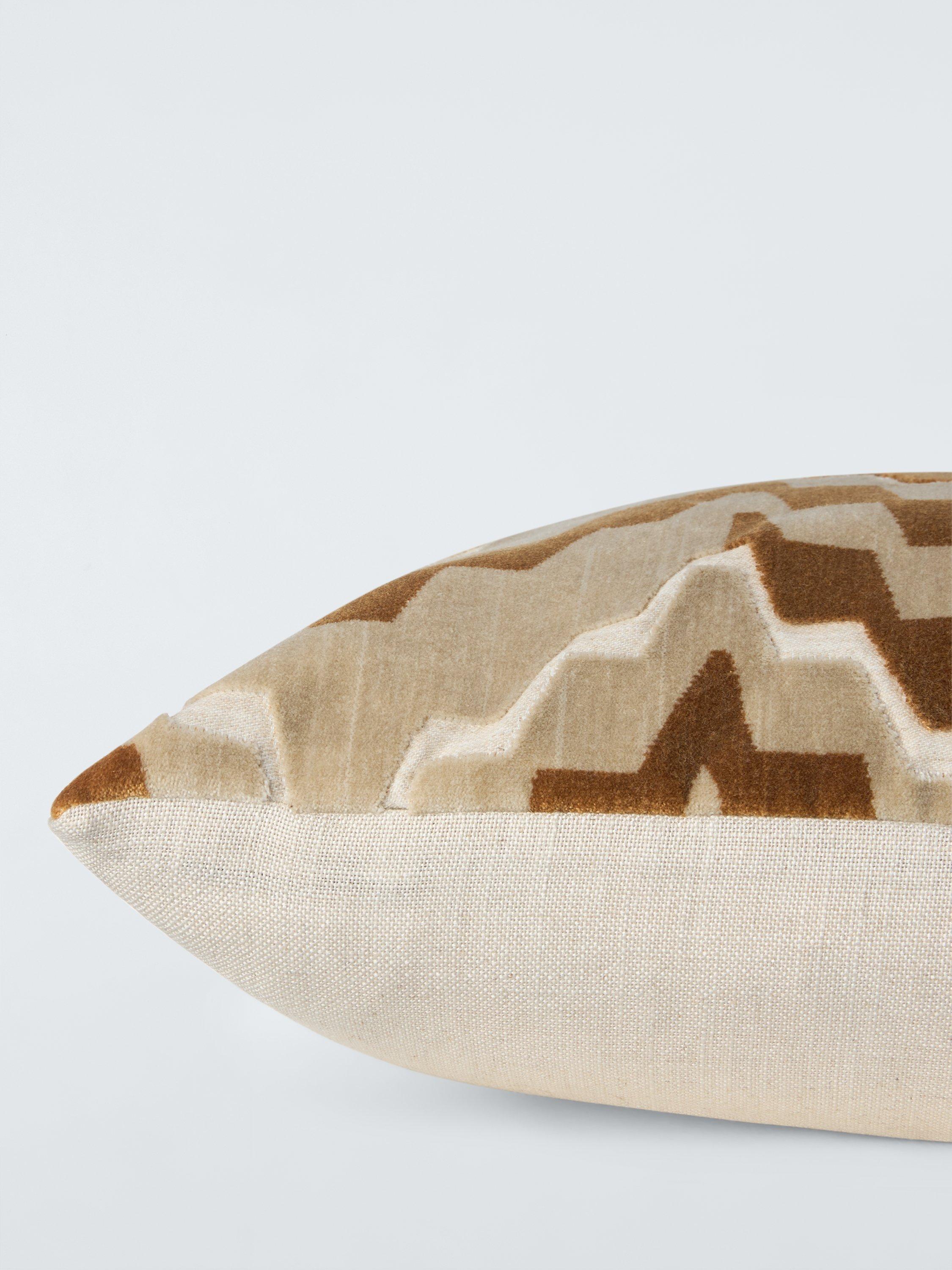 John Lewis Kissen Priya Chevron 50x50cm - Britisches Produkt