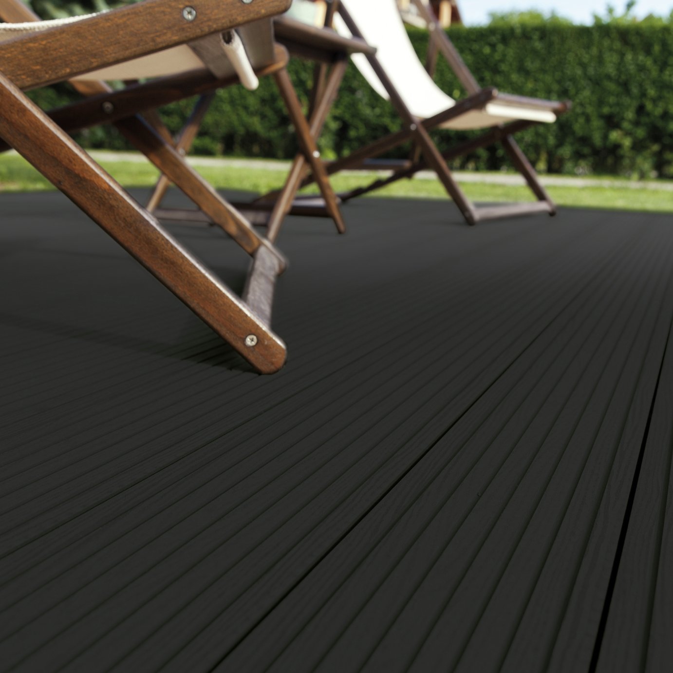 Johnstone's Black Oak decking woodstain 2.5L, UK version