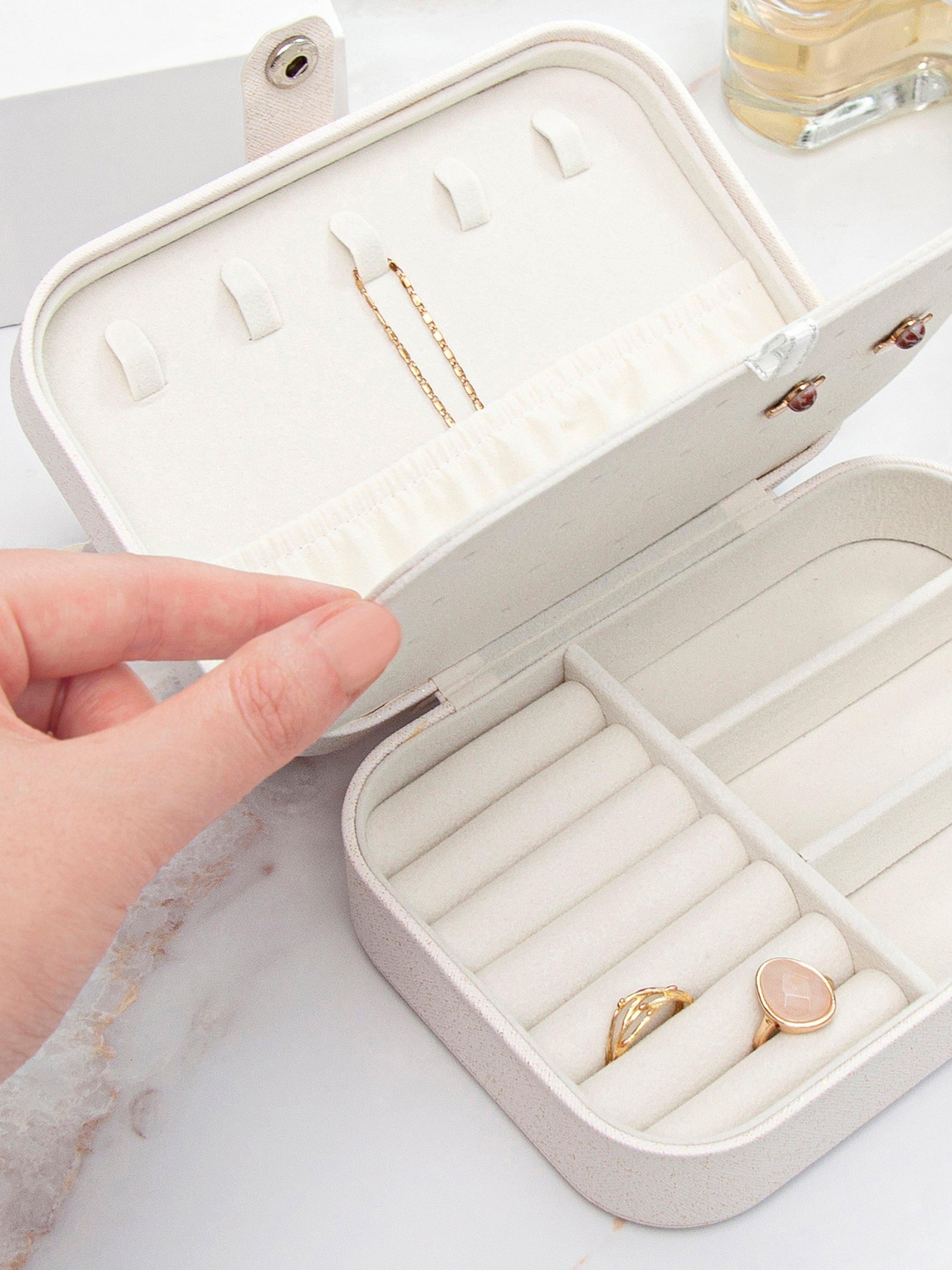 Treat Republic personalised glitter jewellery case, imported from the UK
