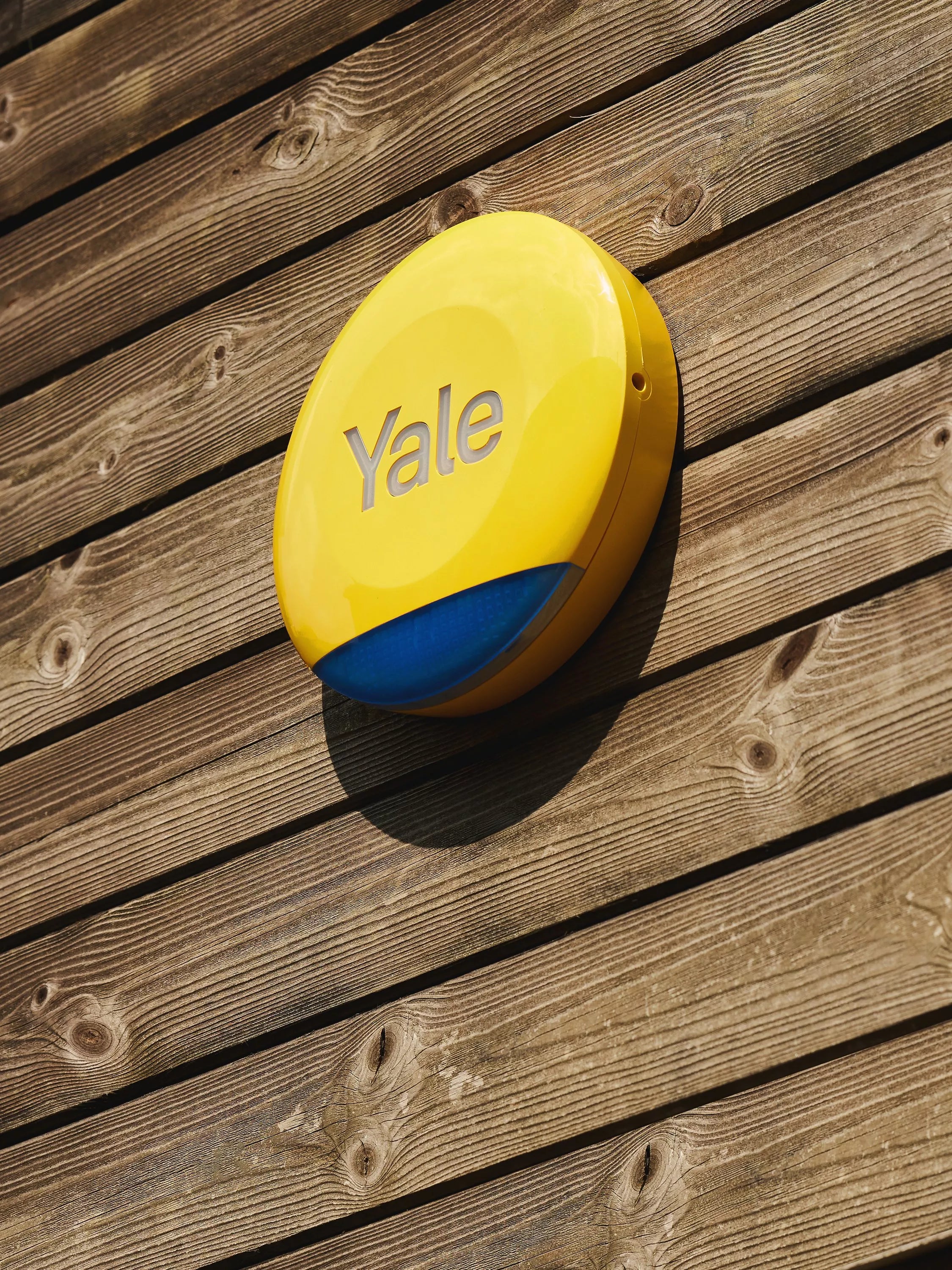 Yale outdoor alarm siren yellow, UK version