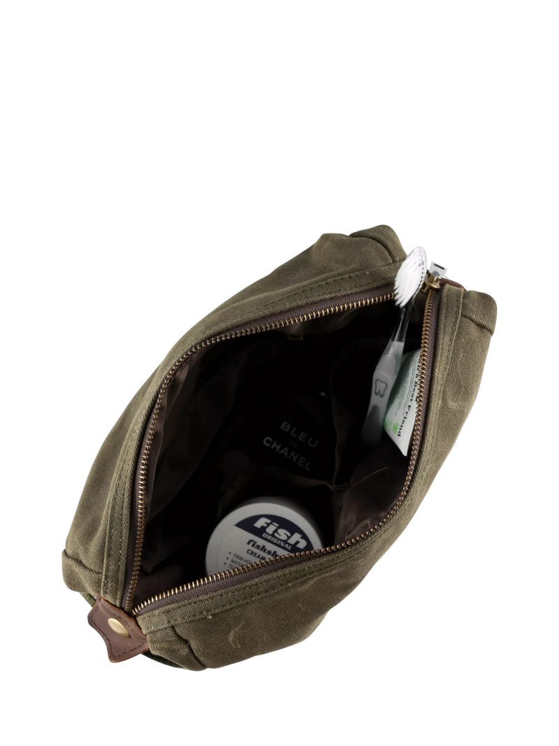 Treat Republic personalised waxed wash bag, UK version