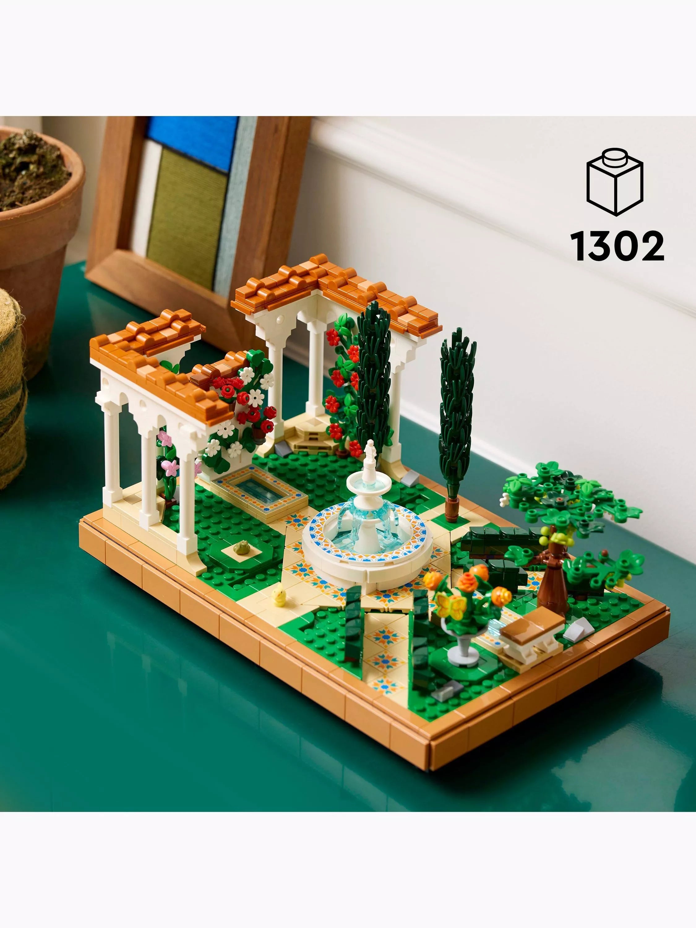 Lego Icons Fountain Garden building set, UK version