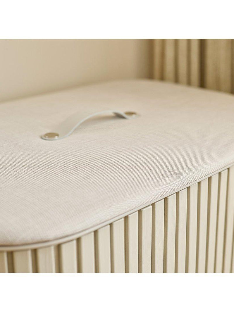 Laundry Basket with Bamboo Exterior and Two Fabric Tote Bags, 90L