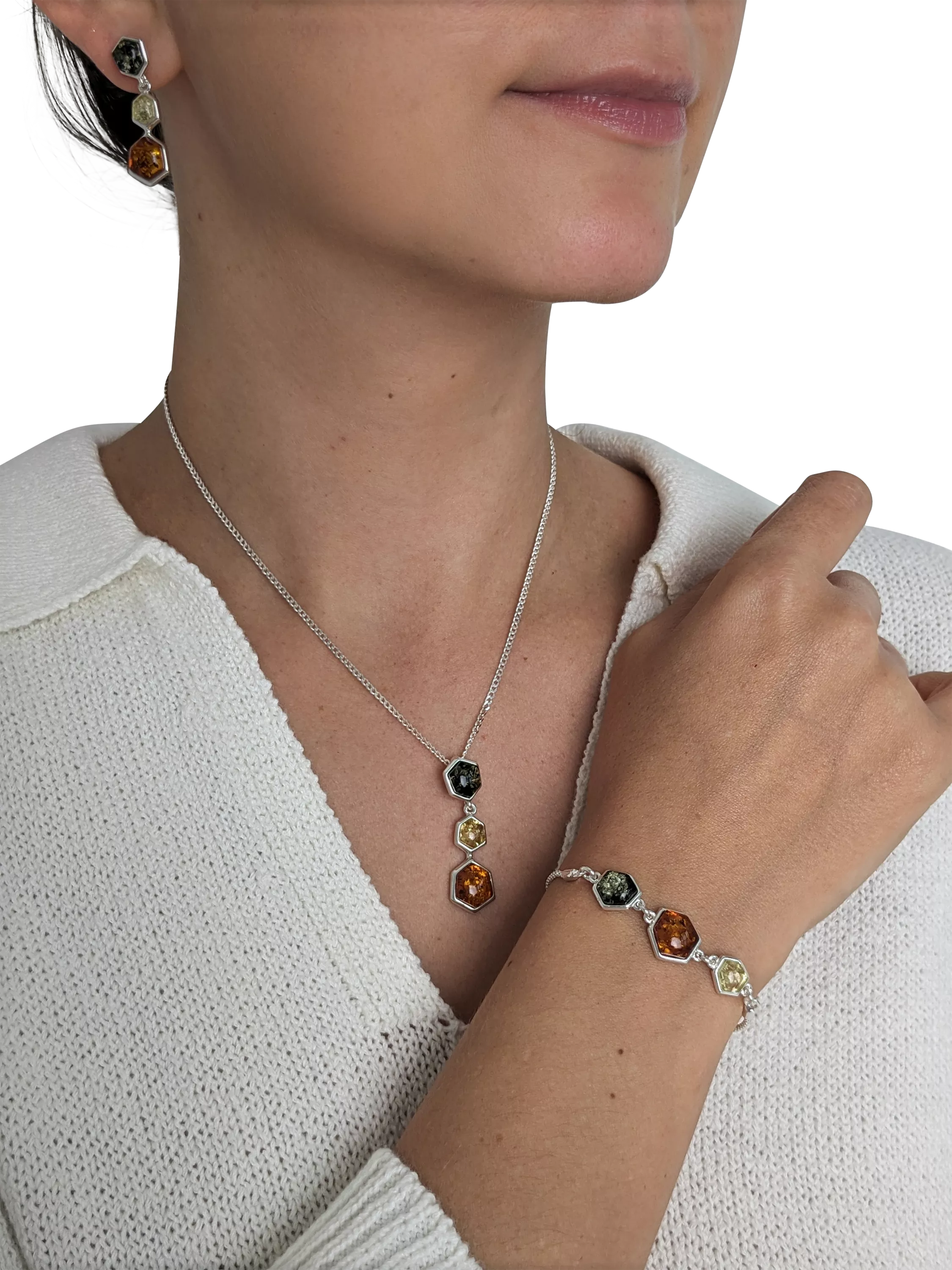 Be-Jewelled Baltic amber three stone pendant necklace sterling silver, UK version