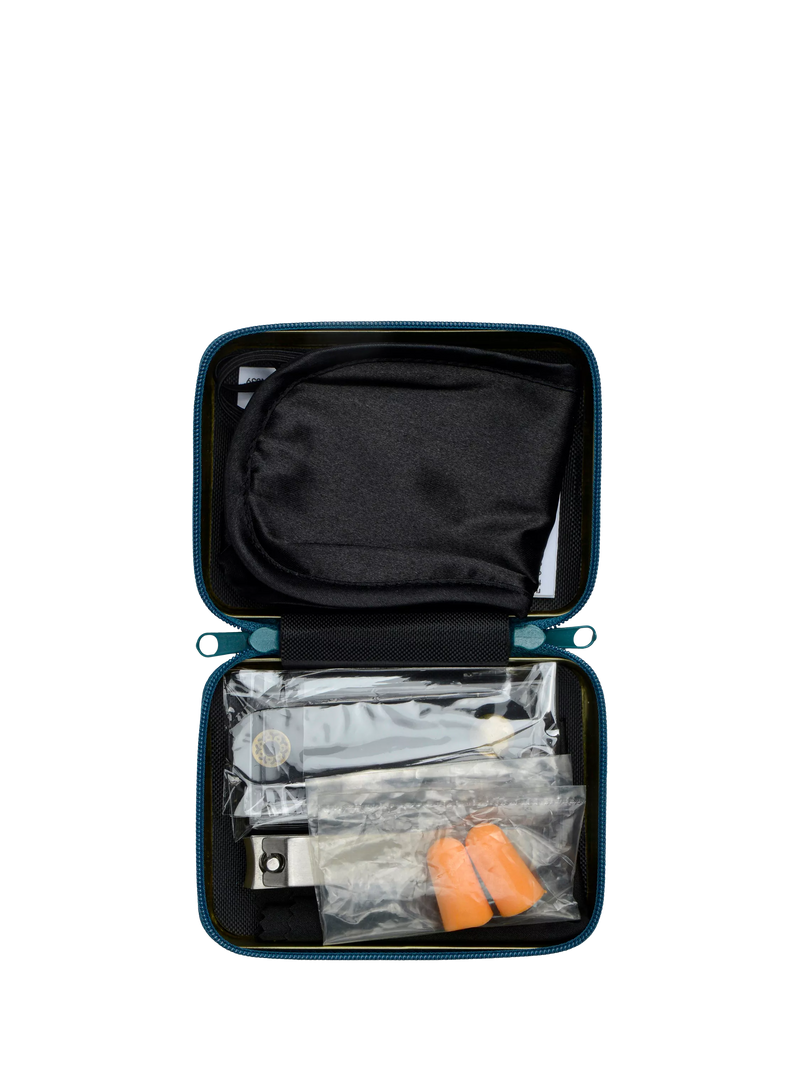 Gentlemen's Hardware Jet Setter travel kit (British brand)