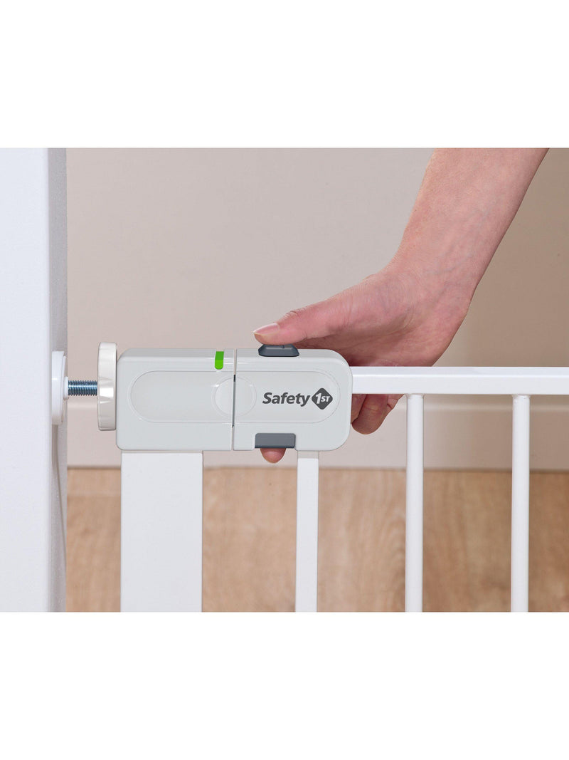 Safety 1st SecurTech Auto-Close Metal Gate White, UK version