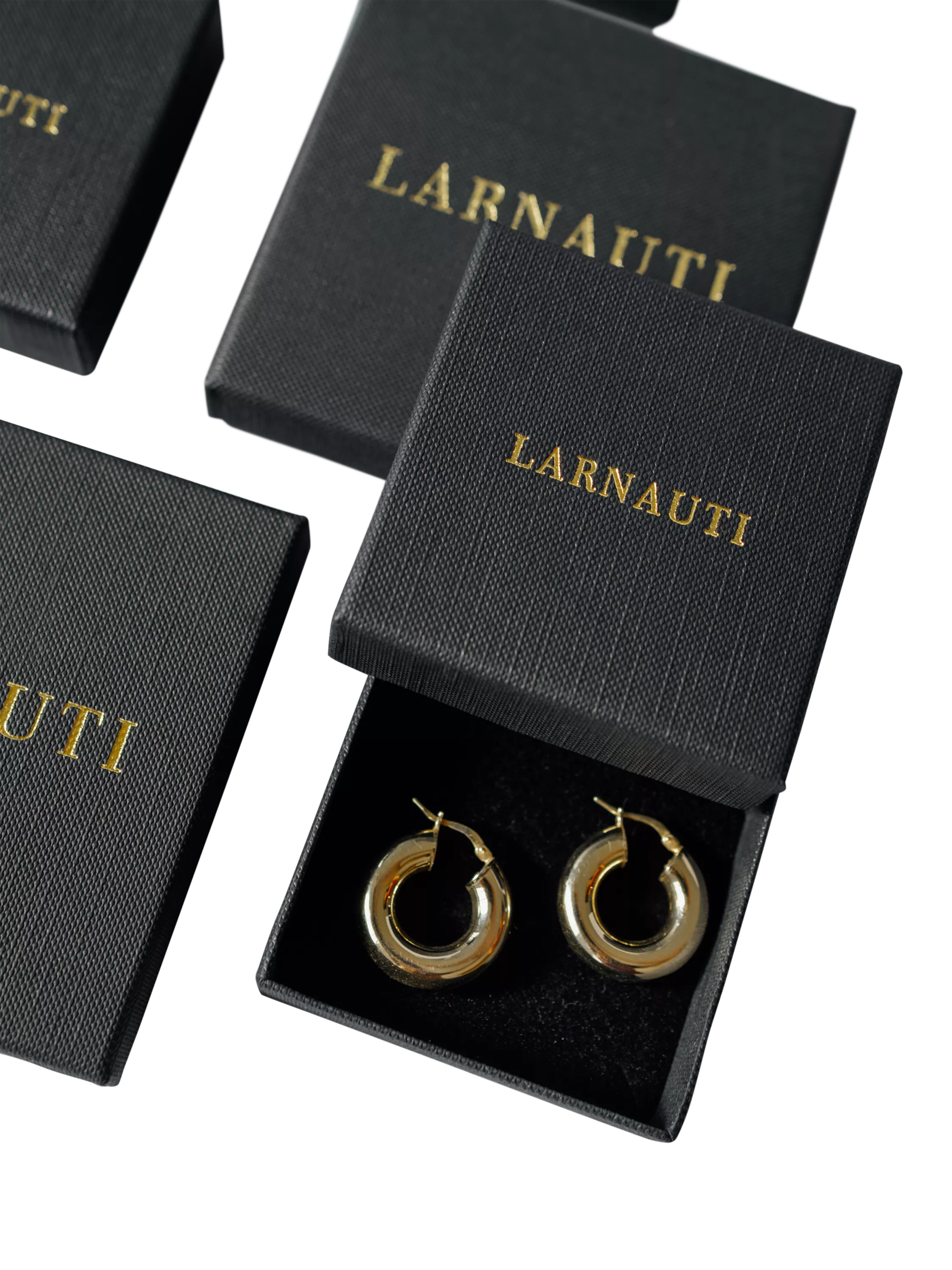 LARNAUTI mother-of-pearl locket with gold plating, UK version