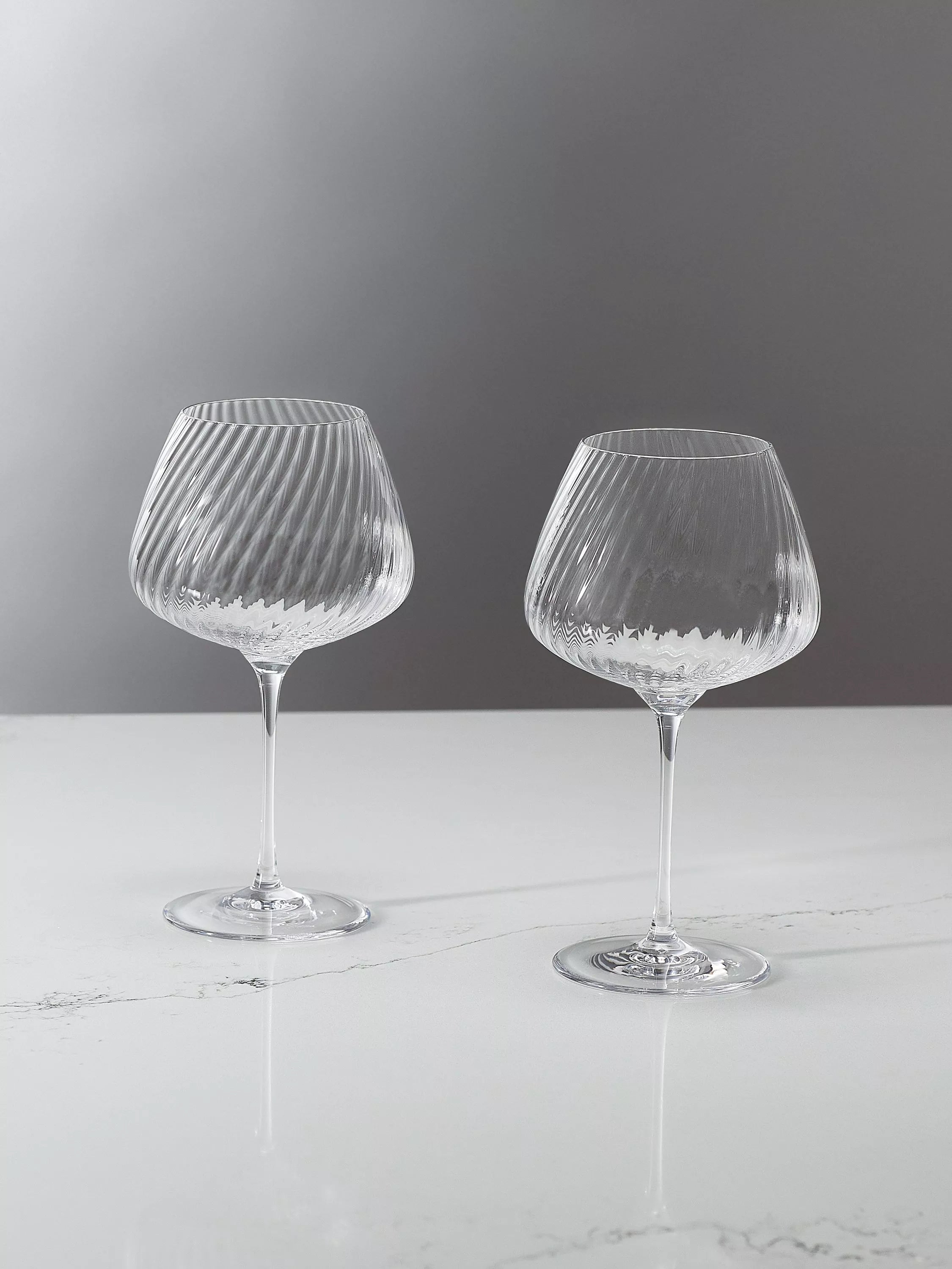 Vera Wang Swirl crystal wine glasses set of 2 690ml, UK version