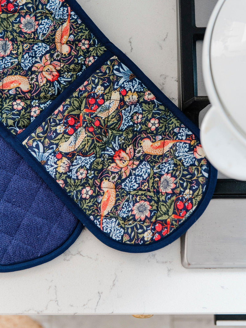 William Morris Strawberry Thief oven gloves organic cotton - British product