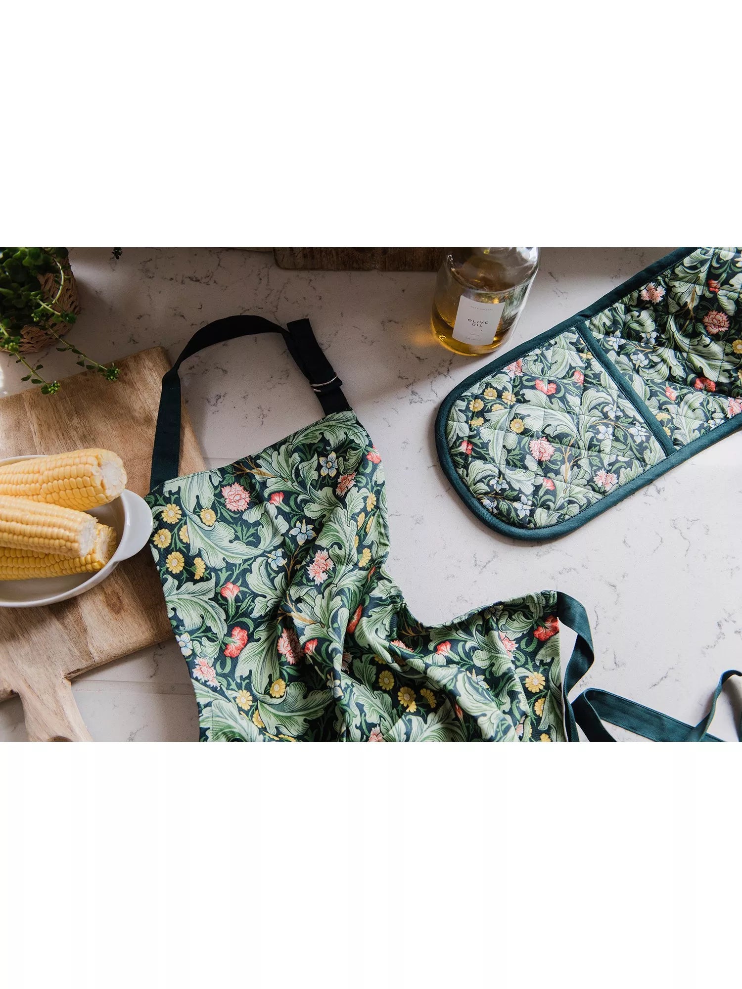Museums & Galleries William Morris organic cotton double oven gloves (British brand)