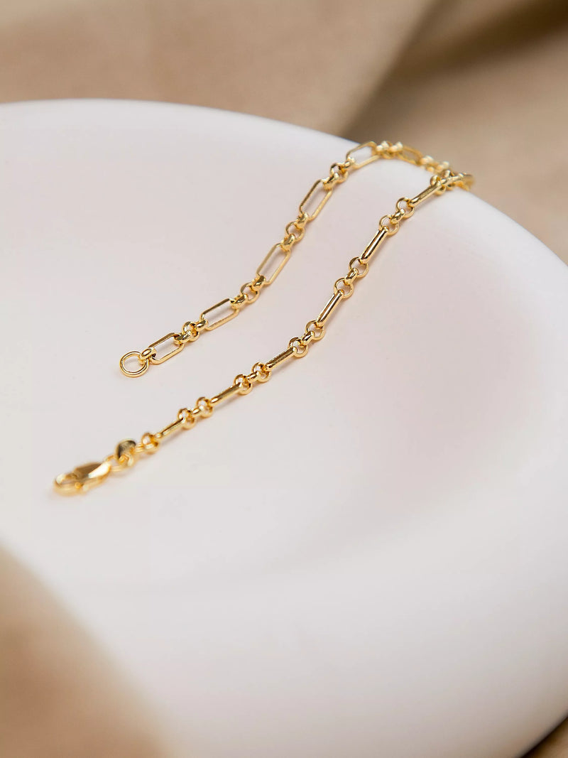 IBB 18ct yellow gold diamond cut Figaro chain bracelet 19cm (British brand)