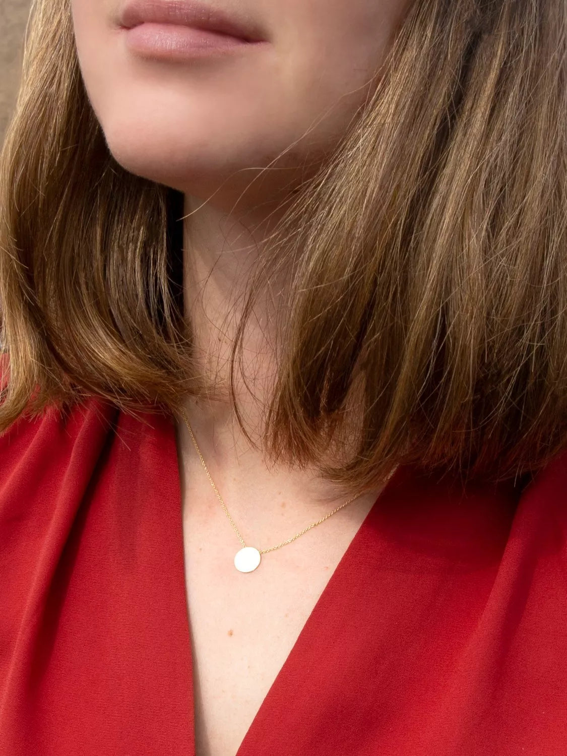 IBB gold disc pendant necklace 9ct 43cm, imported from the UK